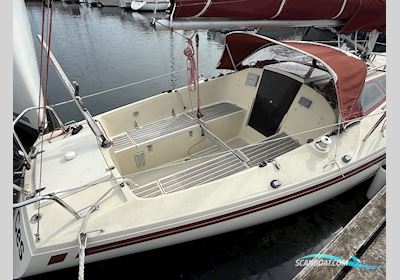 International 806 Zeilboten 1987, met Mercury motor, Denemarken