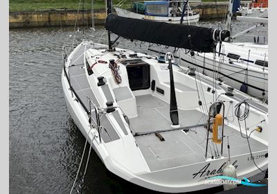 Italia IY11.98 Fuoriserie Zeilboten 2021, met Volvo Penta D1-30F motor, Litauen