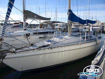 Jeanneau MELODY Zeilboten 1977, met YANMAR motor, France