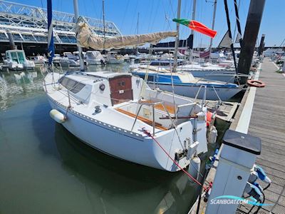 Kirie Feeling 720 Zeilboten 1985, met Volvo Penta motor, Portugal