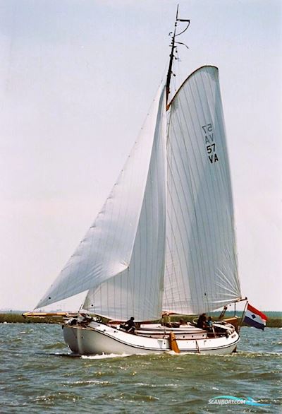 Lemsteraak De Hoop Lobith Zeilboten 1947, met Perkins motor, The Netherlands