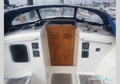 Moody Eclipse 33 Zeilboten 1989, met volvo 3002 Turbo motor, United Kingdom