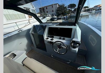 Rand Escape 30 Zeilboten 2022, met Mercruiser 4.5 Li Bravo 3 motor, France
