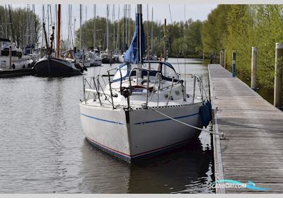Sadler 32 Zeilboten 1987, met Volvo Penta 2002 2-Cylinder motor, The Netherlands