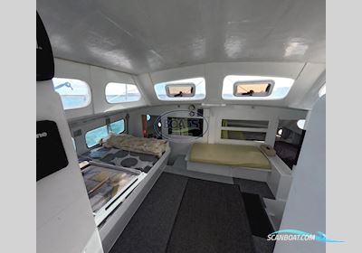 South Coast Catamaran Oceanic 30 Zeilboten 1968, met Nanni Diesel motor, France