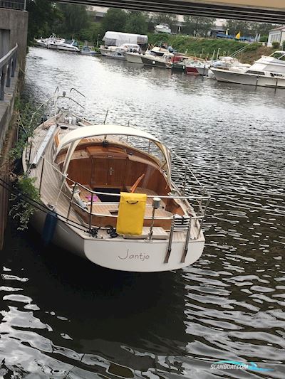 Staackwerft Lübeck Nymphe II Zeilboten 1970, met Volvo Penta D1-30B motor, Duitsland