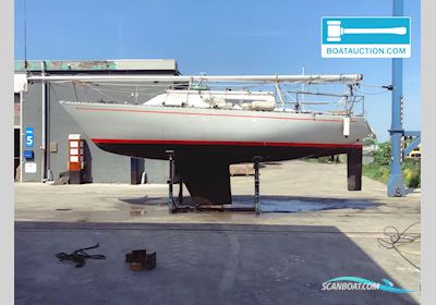 Standfast Loper 27 Zeilboten 1976, met Perkins 3 Cylinder Diesel motor, The Netherlands