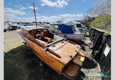 Triplette II (1965) – Klassisk Træmotorbåd / Classic Wooden Motor Yacht Zeilboten 1965, met Volvo Penta Aqd 21 motor, Denemarken