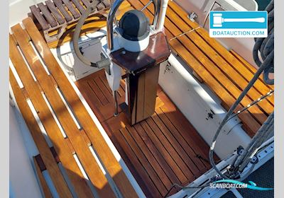 Westerly Discus 33 Zeilboten 1980, met Mercedes motor, The Netherlands