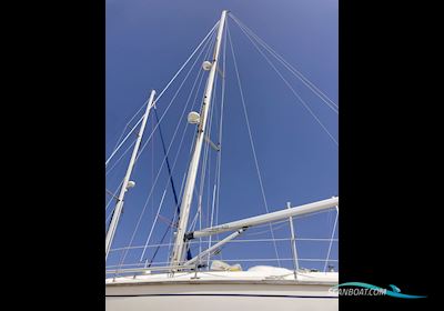 Westerly Ocean 37 – 2002 High Quality Yacht For Family Cruising And Live-Aboard. Zeilboten 2002, met Volvo Penta MD2040C motor, Portugal