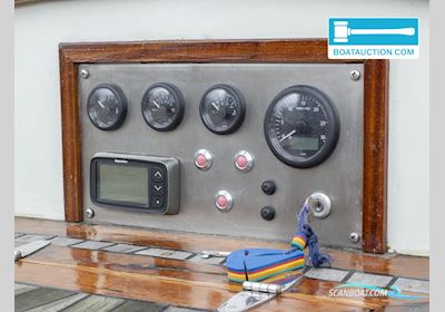 Zeeschouw Platbodem Zeilboten 1981, met Mercedes motor, The Netherlands