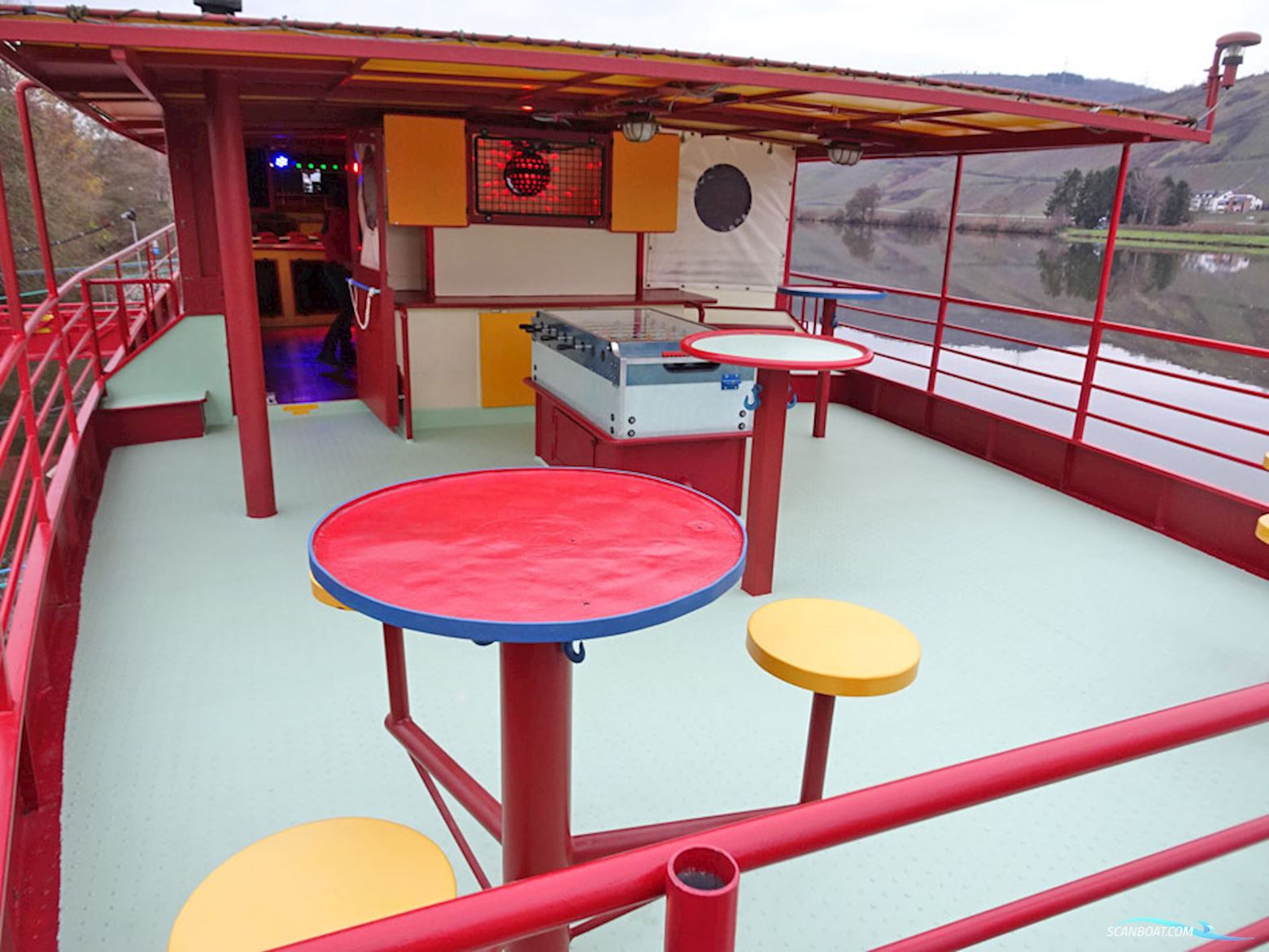 Dagpassagiersschip 200 pers