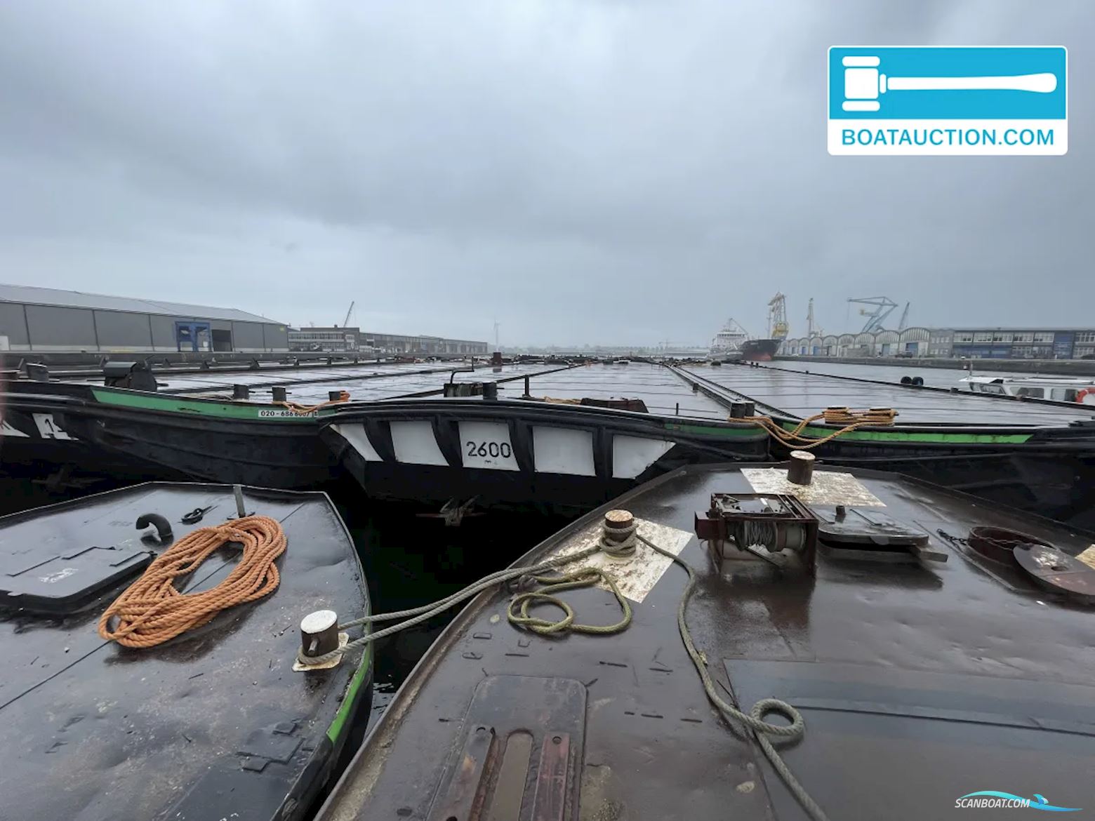 Dekschuit 2600