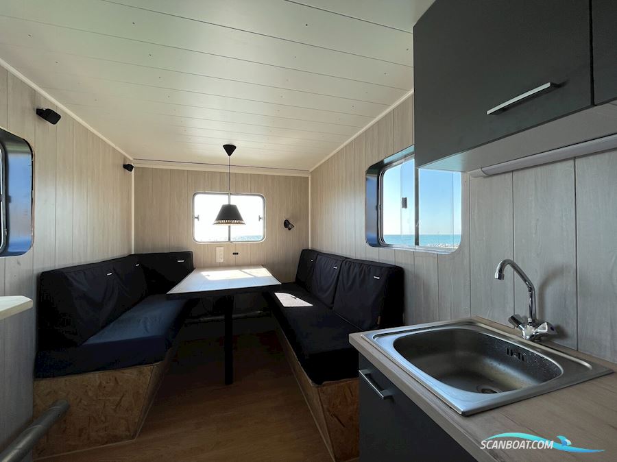 Jack-up og Slæbebåd