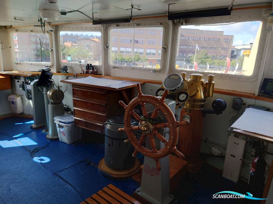 Passagerarskolmotorskepp M/S Origo Smyr