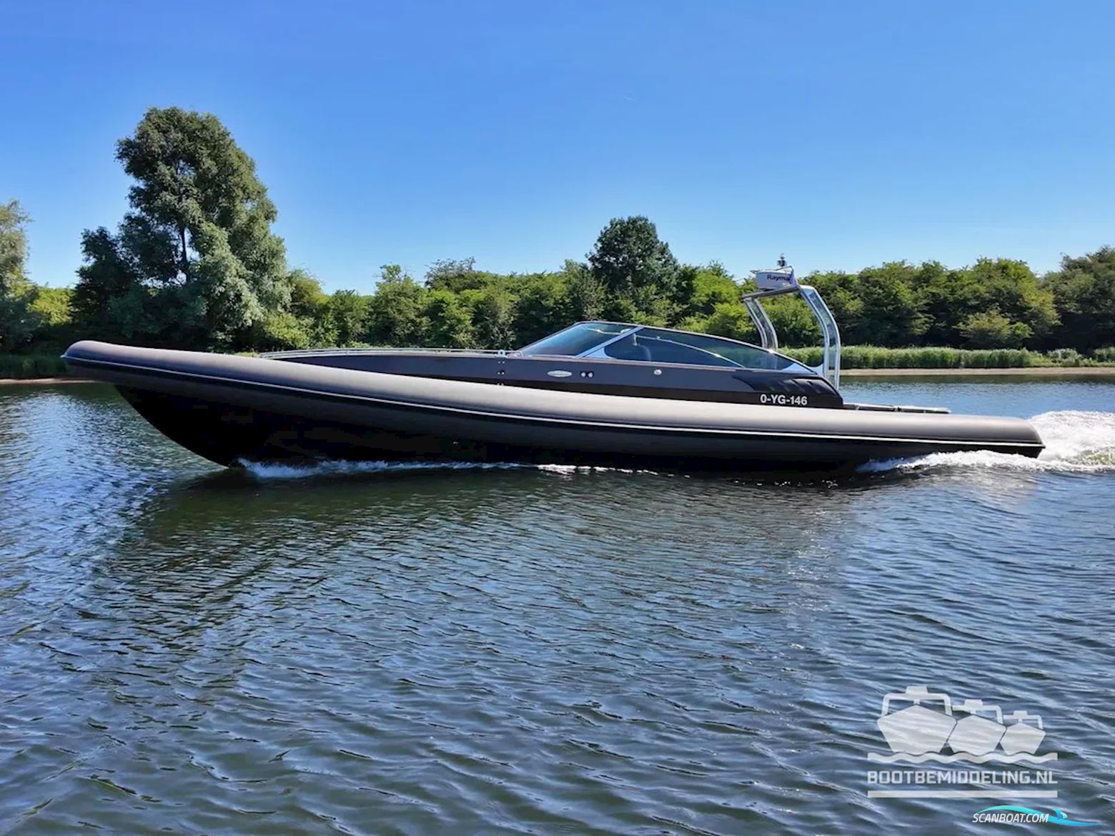 Arctic Blue 35 Cabin