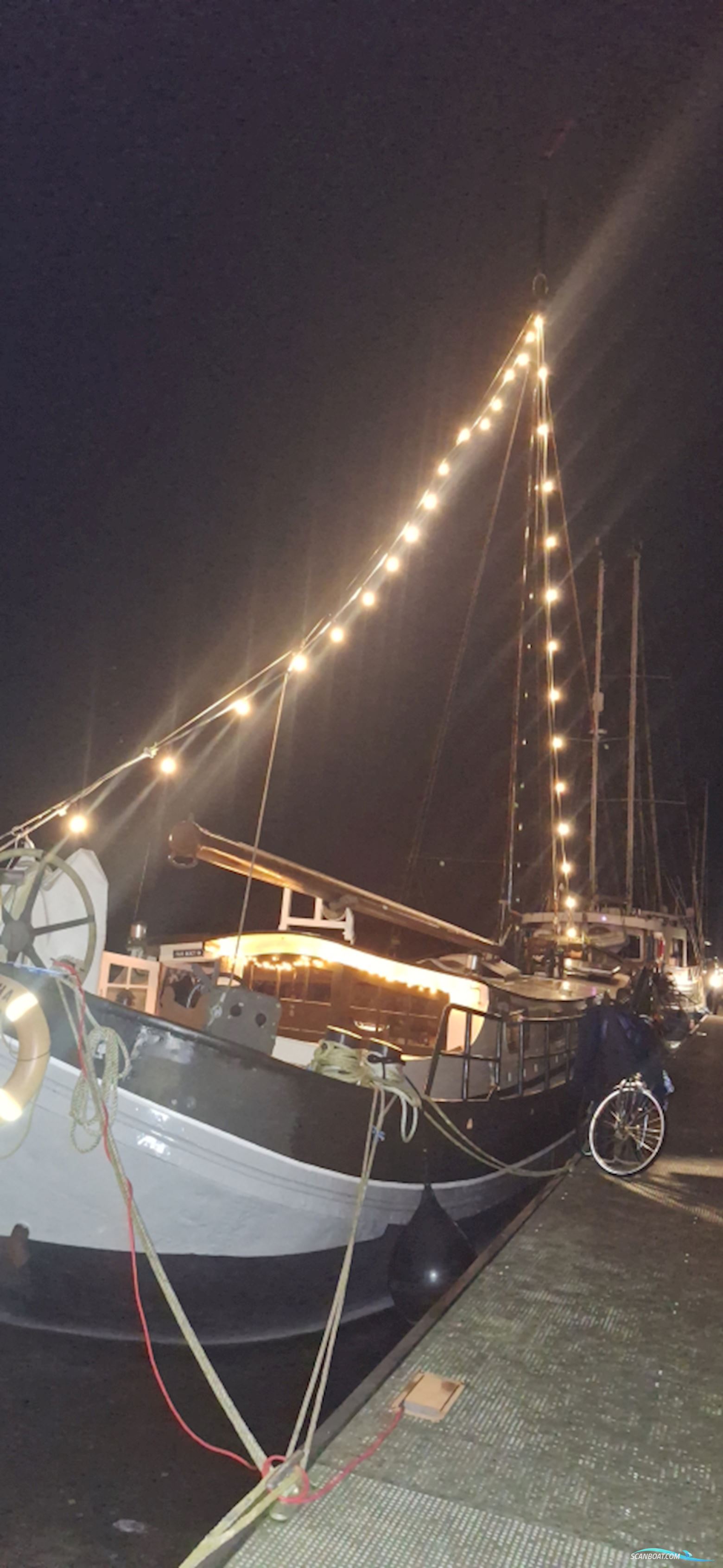 Klipperaak Woonschip