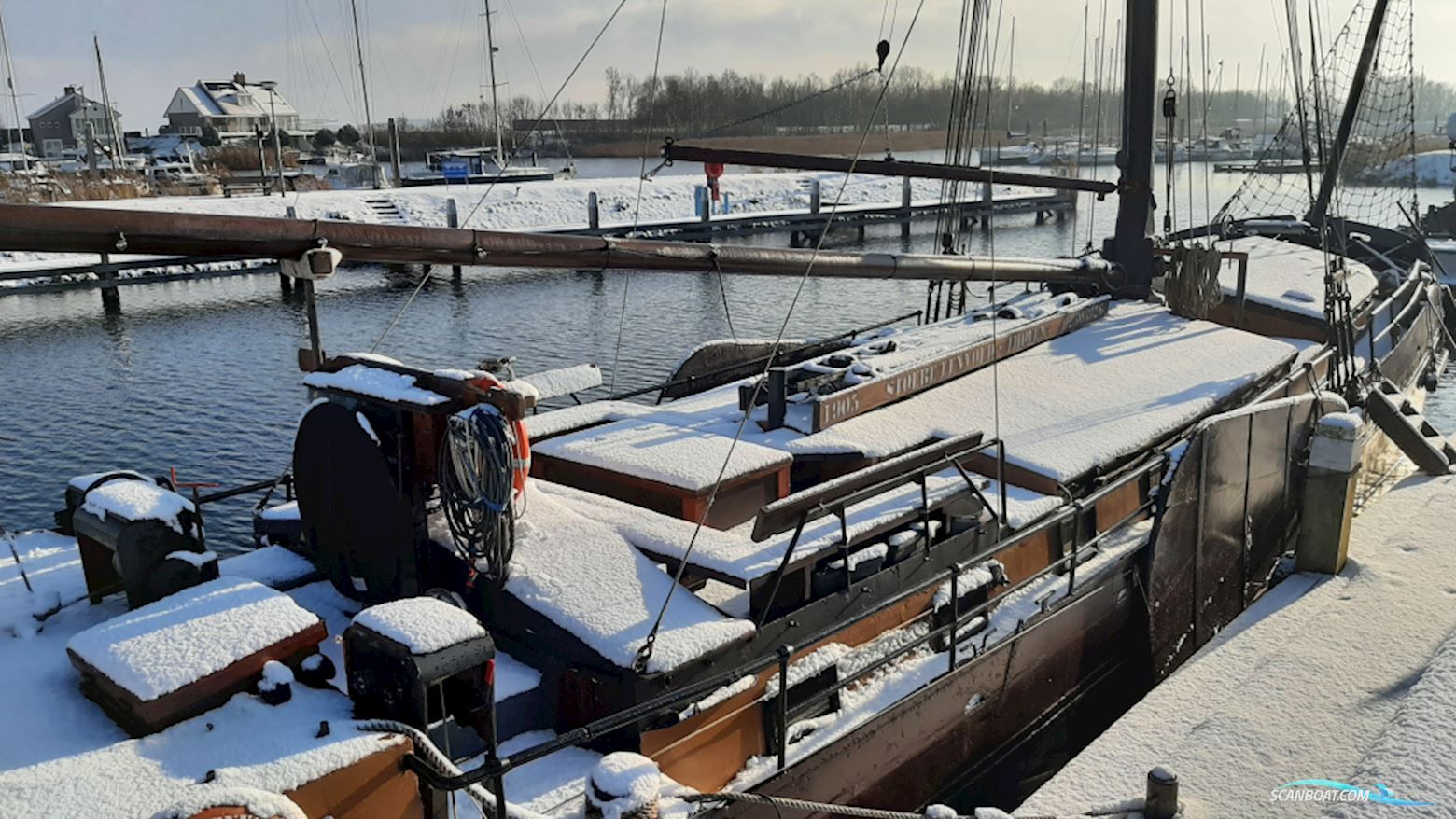 Tjalk Woonschip ex charter