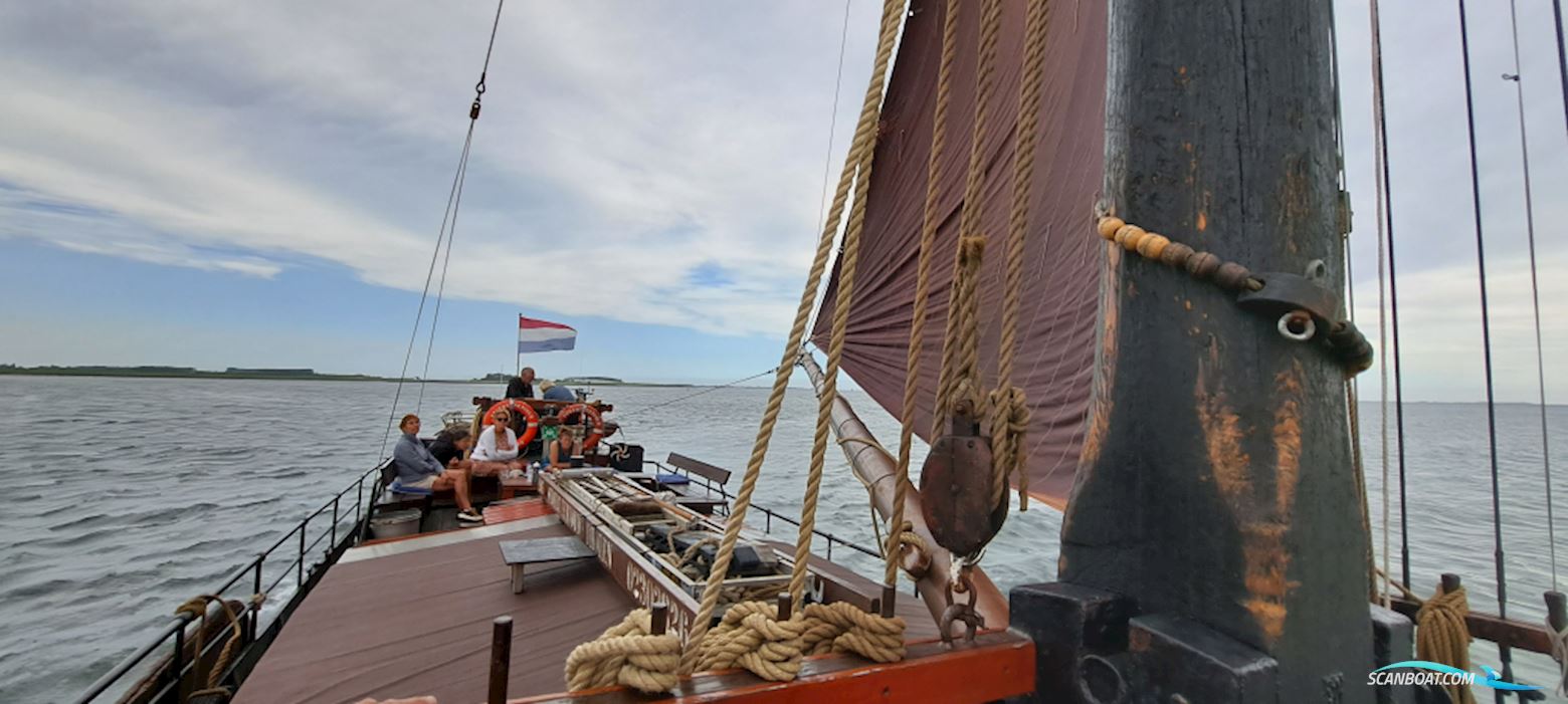 Tjalk Woonschip ex charter