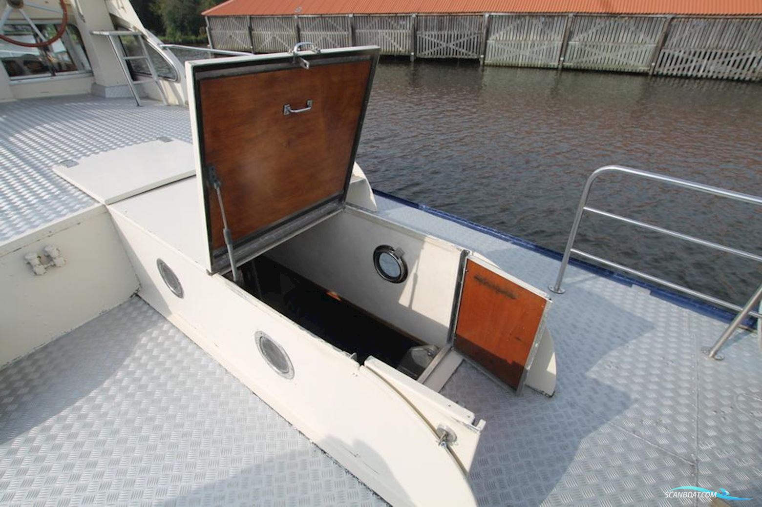 Traditional ex Patrouille Schip