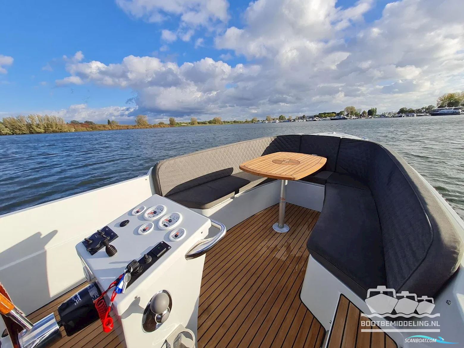 Van Zutphen 633 Tender