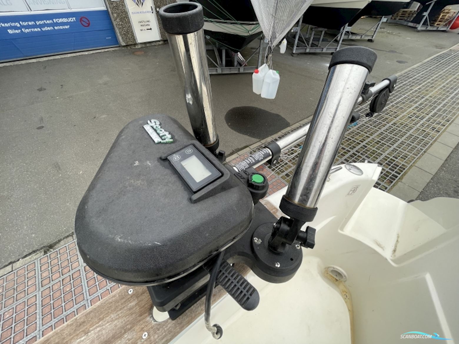 Quicksilver 640 Pilothouse