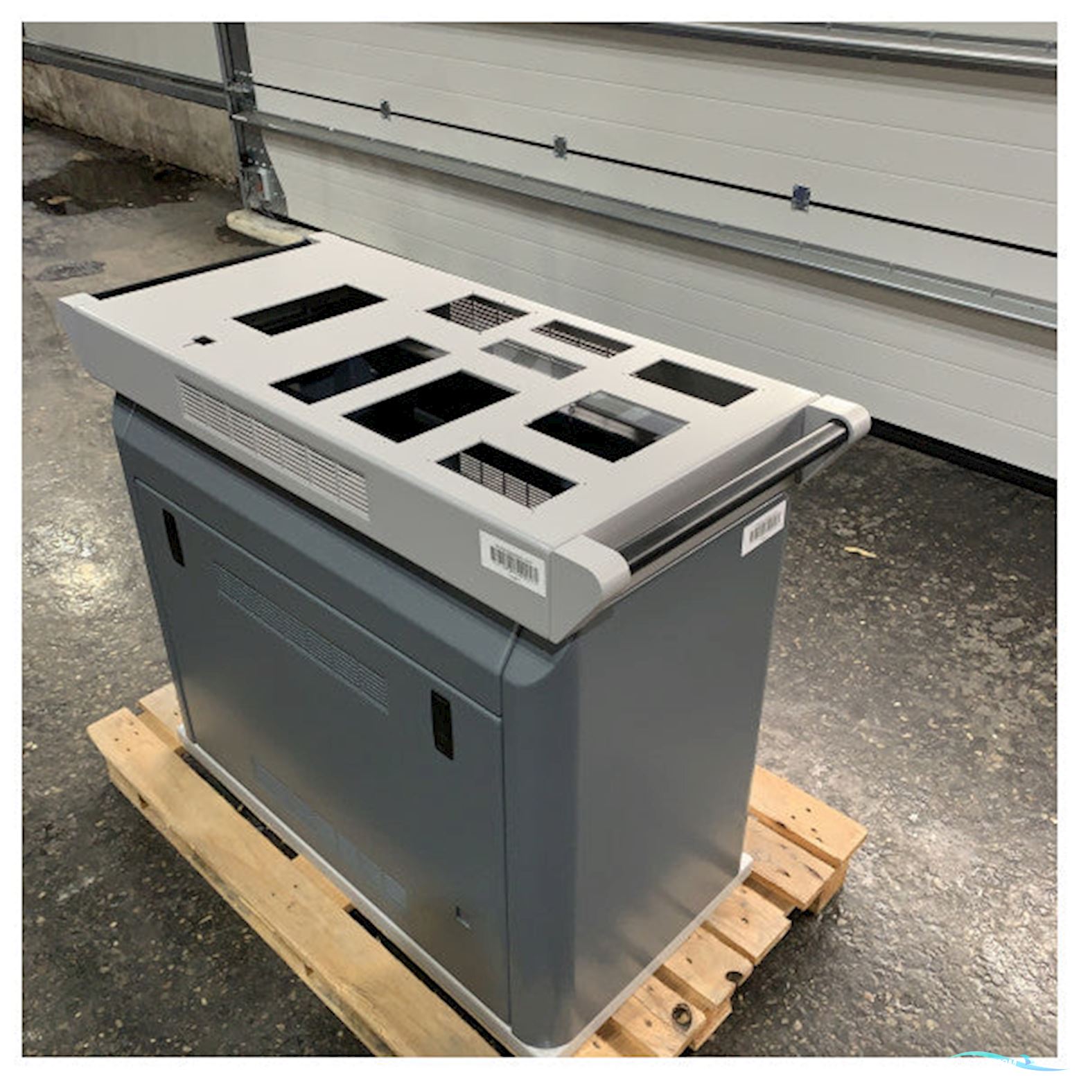 Alphatron Marine Ship Navigation Bridge Console-D antracite L108 x W48 x H84 cm