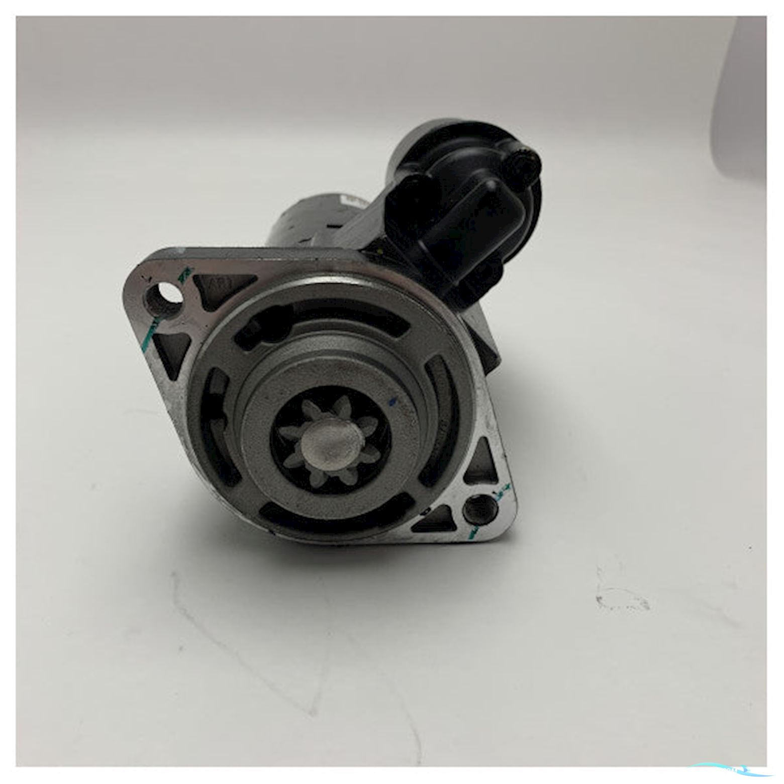 Bosch RF70 L25-12V Marine Starter Motor - Powerful 12V Engine Start For Boats And Yachts