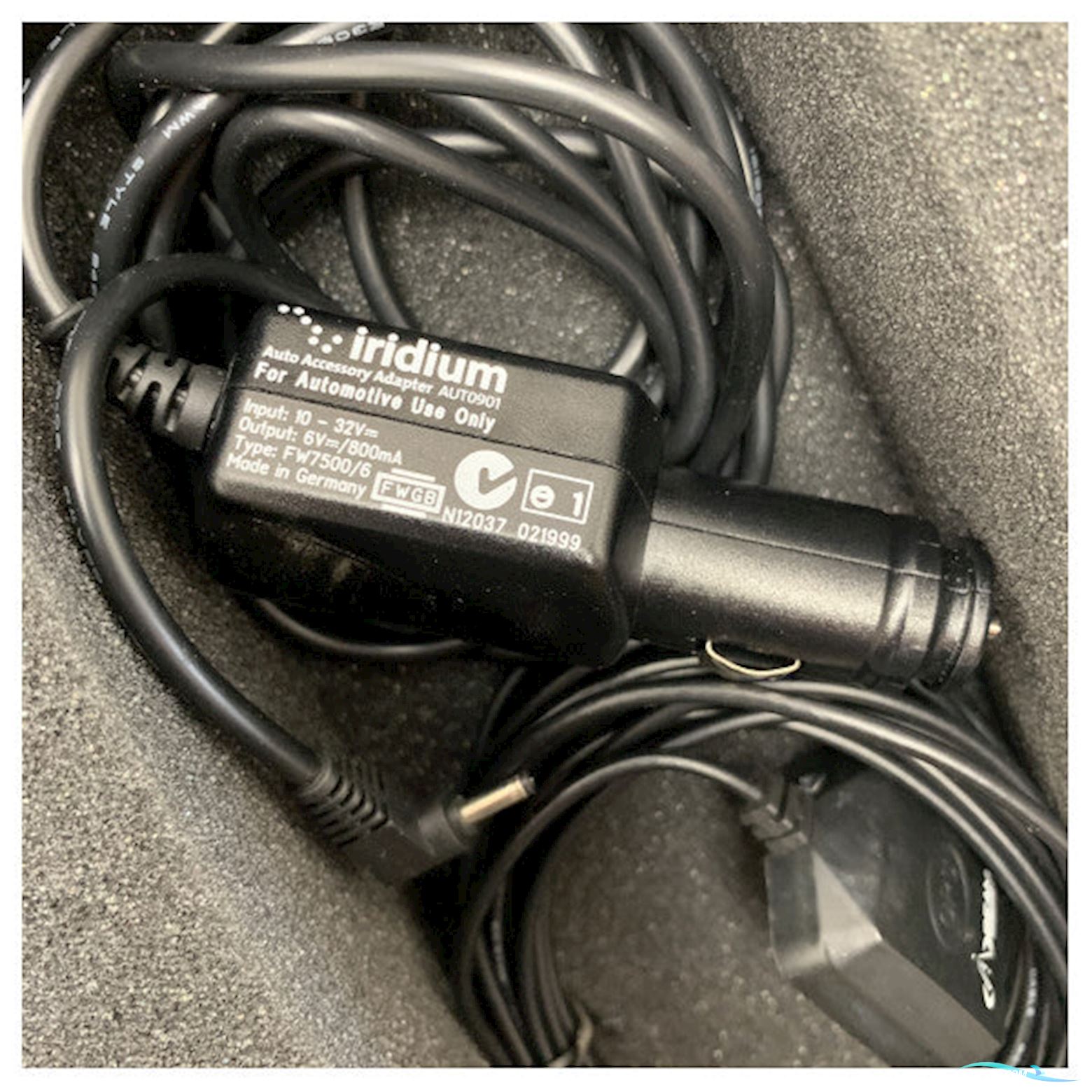 Iridium 9575 Satellite Phone Docking Station For Marine And Vehicle Use - Beam Litedock Extreme
