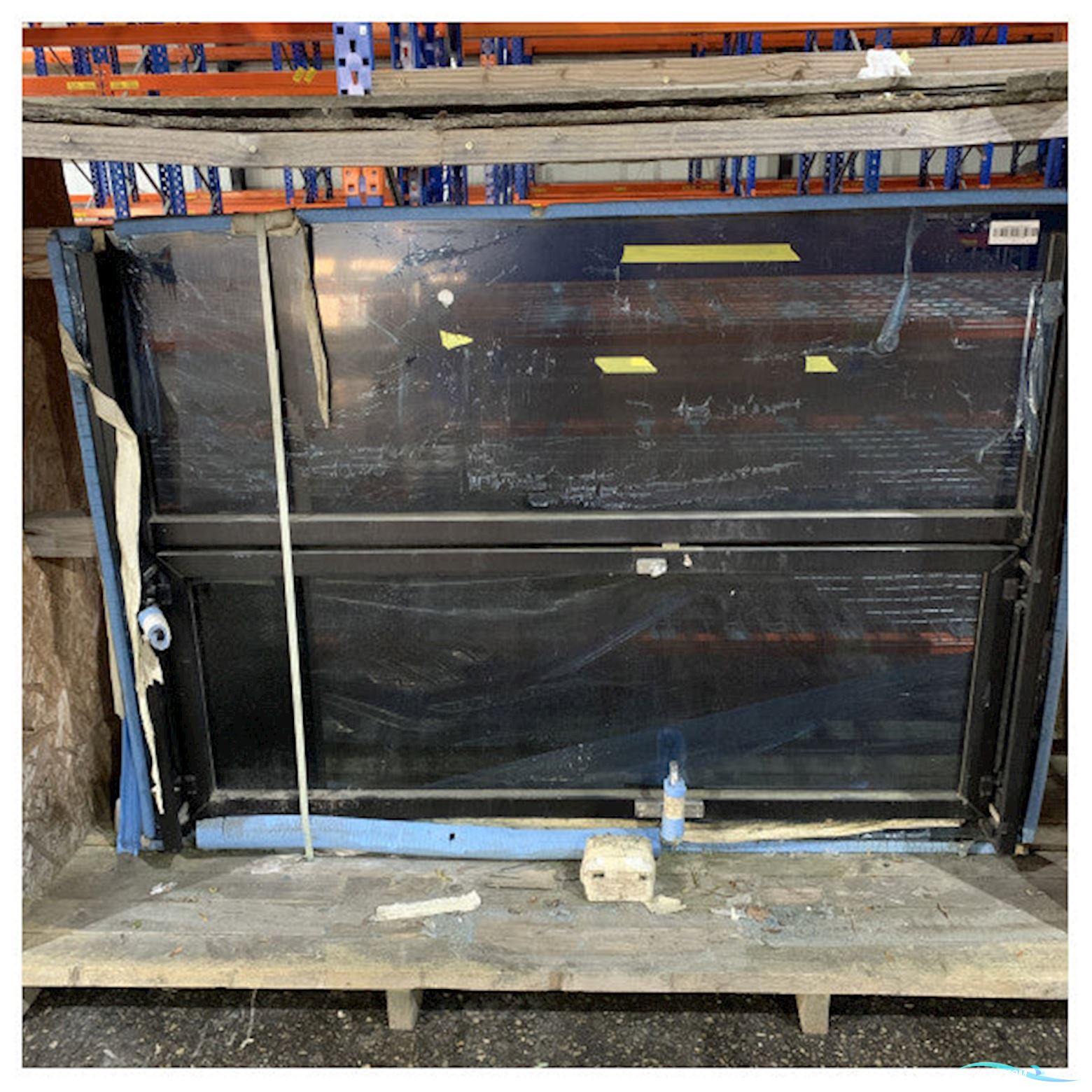 Lewmar Moody 41 Decksaloon glass opening door TBF0708 - 79075386