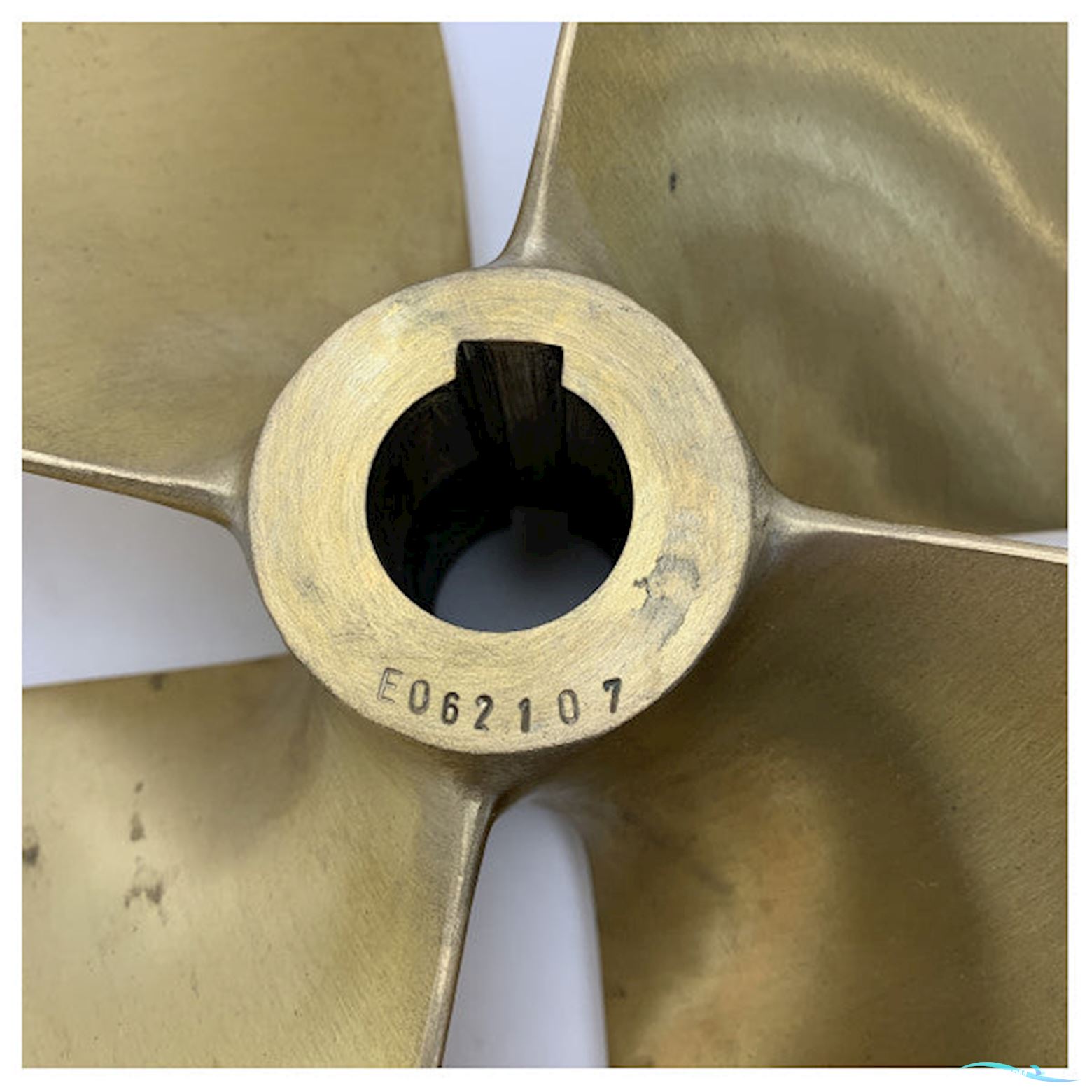 Maucour High-Quality 20.5 x 18 4-Blade RH Marine Propeller Brass 40 mm - Hjh205180RH04