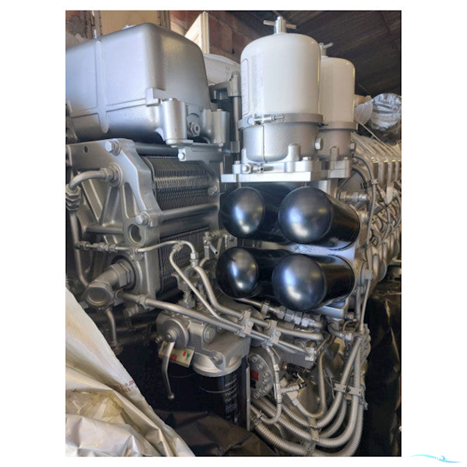 MTU series 4000 16V4000M90 dual engine kit with Kamewa JET propulsion