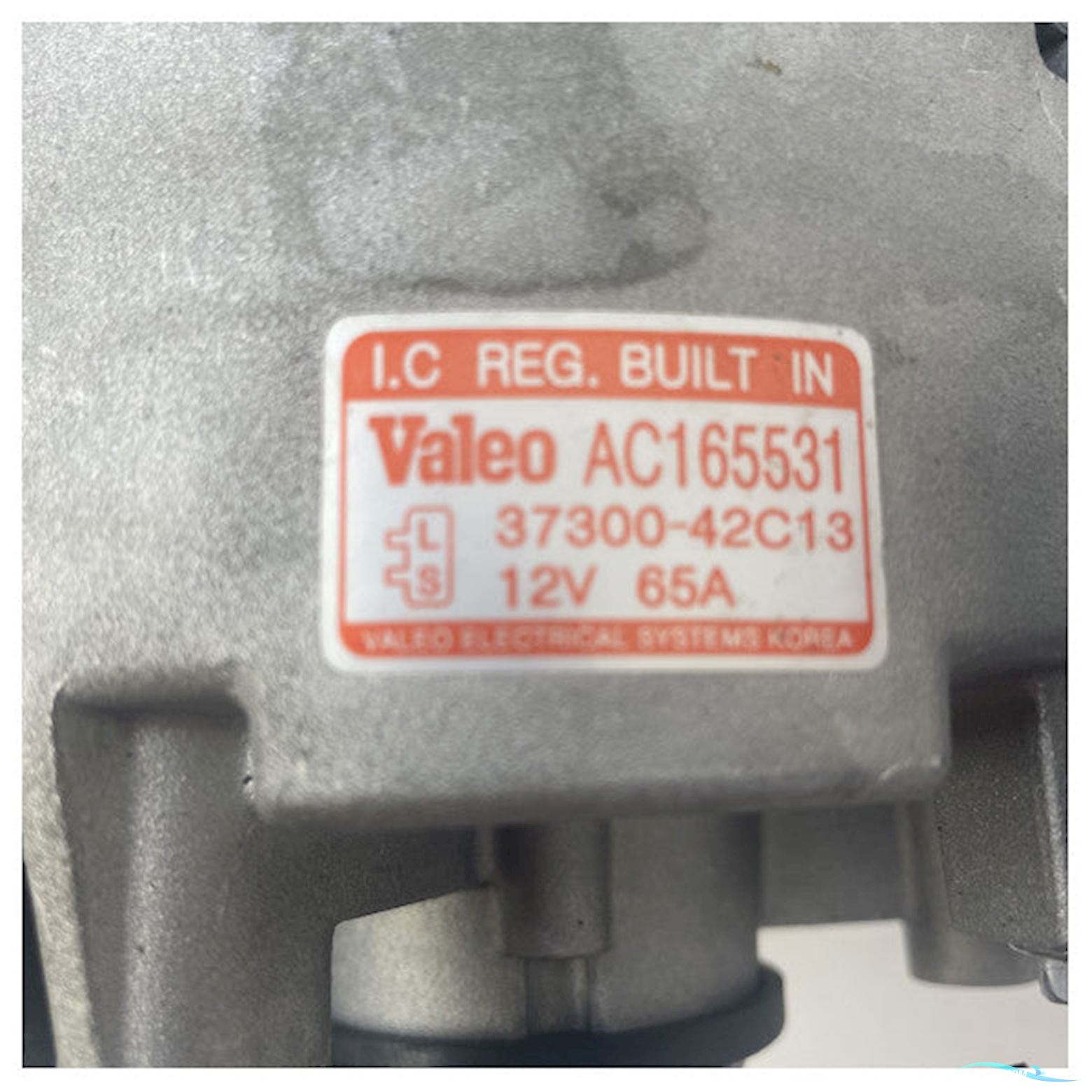 Onbekend Valeo 12V 65A Marine Alternator For Reliable Boat Power Supply - AC165531