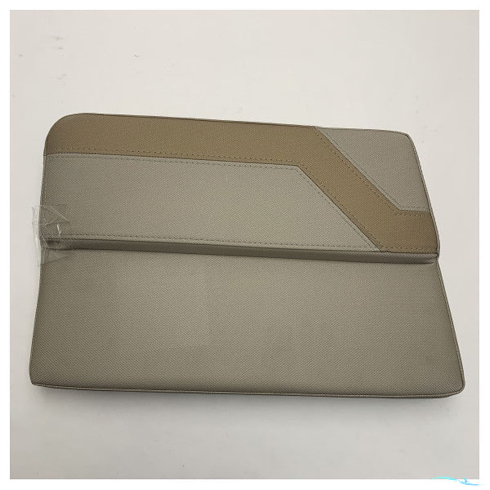 Quicksilver 455 Cabin Backrest Cushion For Starboard Side Aft Seat - 2211617PA-16 Bådtilbehør 2025, Holland