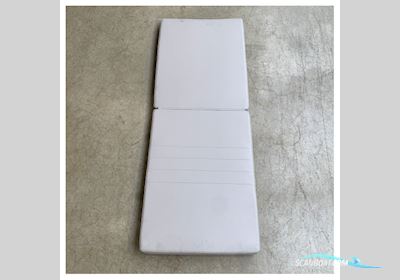 Quicksilver 605 Sundeck forward Sundeck Cushion White - 2087973 Bådtilbehør 2026, Holland