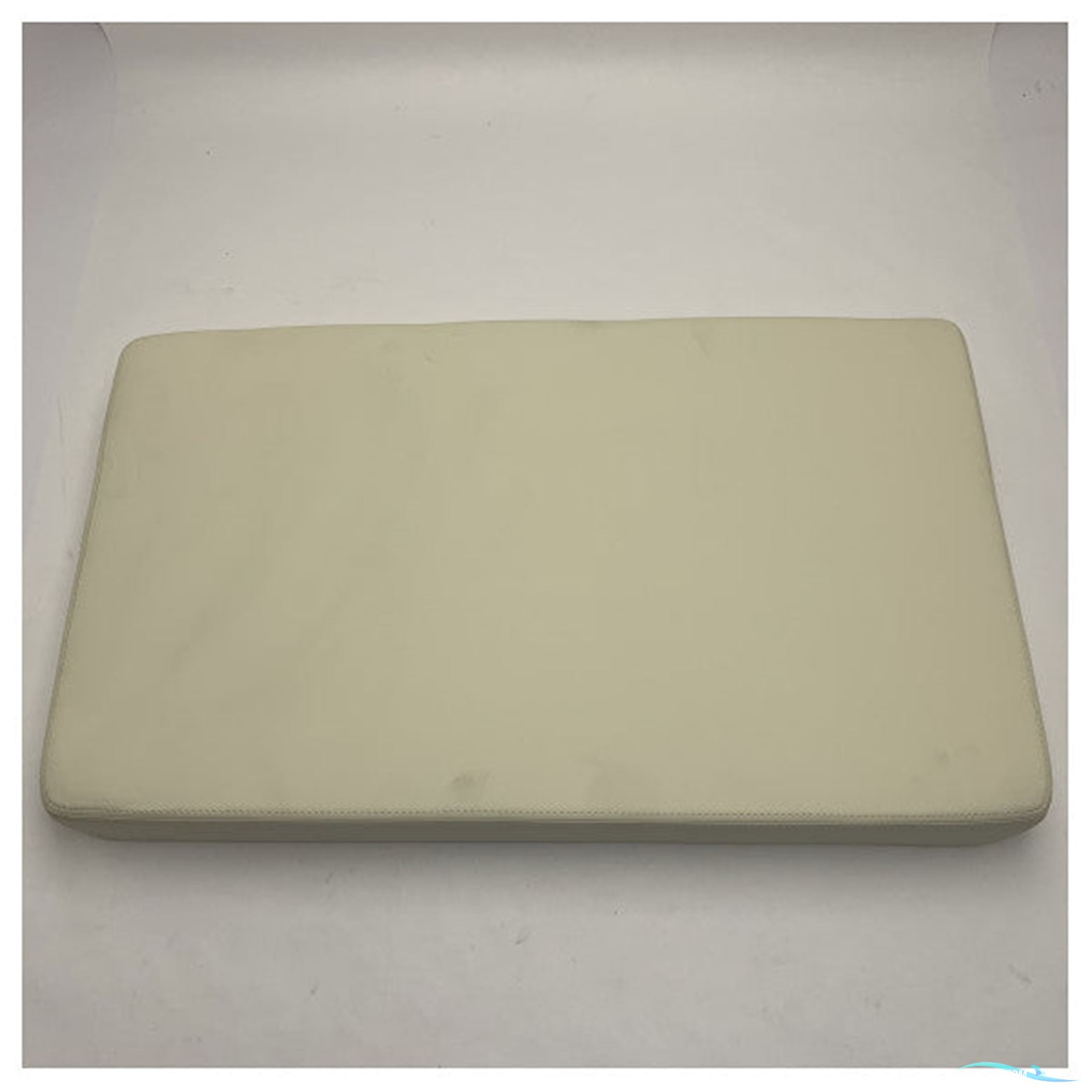 Quicksilver 855 Table Into Bed Conversion Cushion White - 2202554 Bådtilbehør 2025, Holland