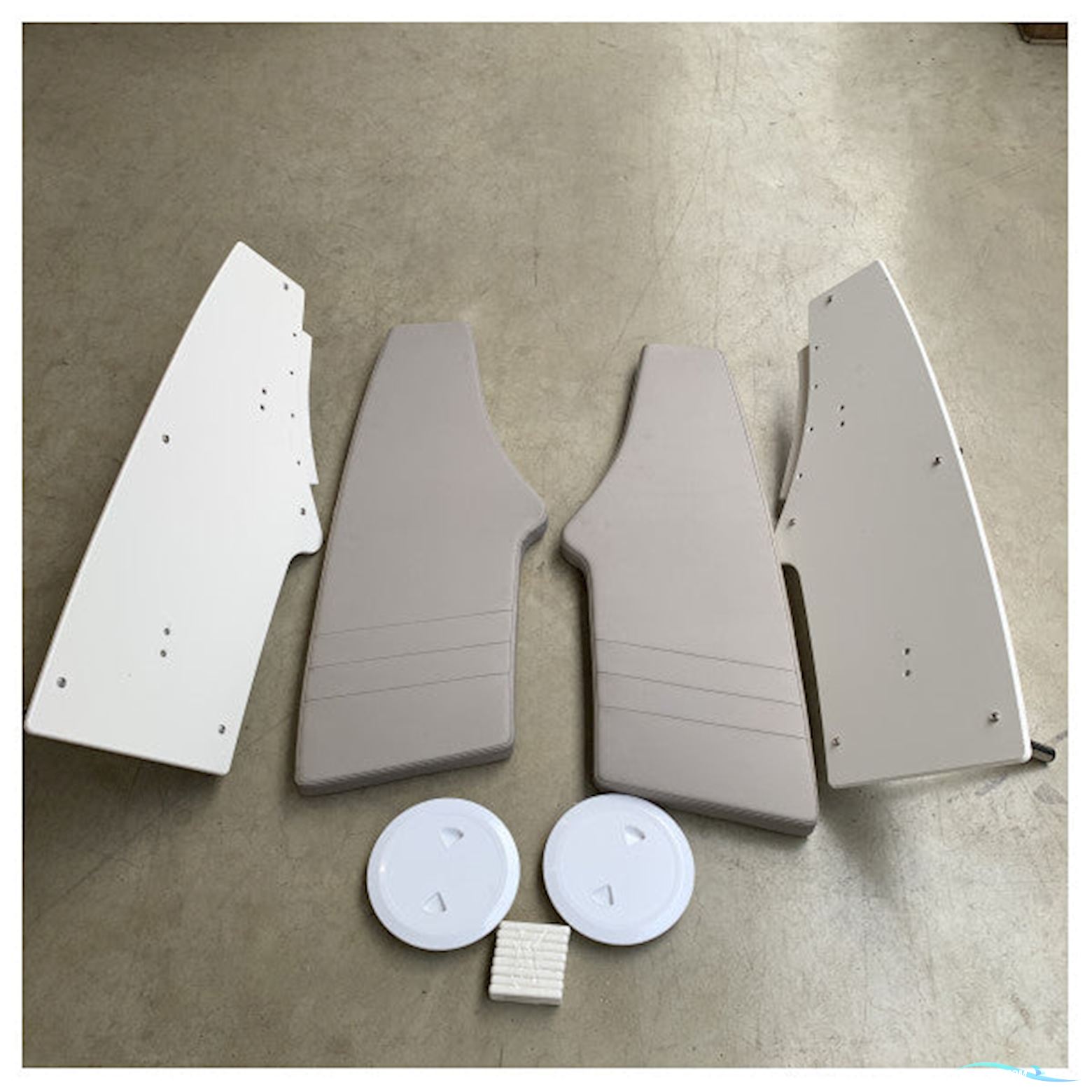 Quicksilver Activ 555 Open Bow Sunlounge Marine Seat Cushion Kit - 879POR031 Bådtilbehør 2025, Holland