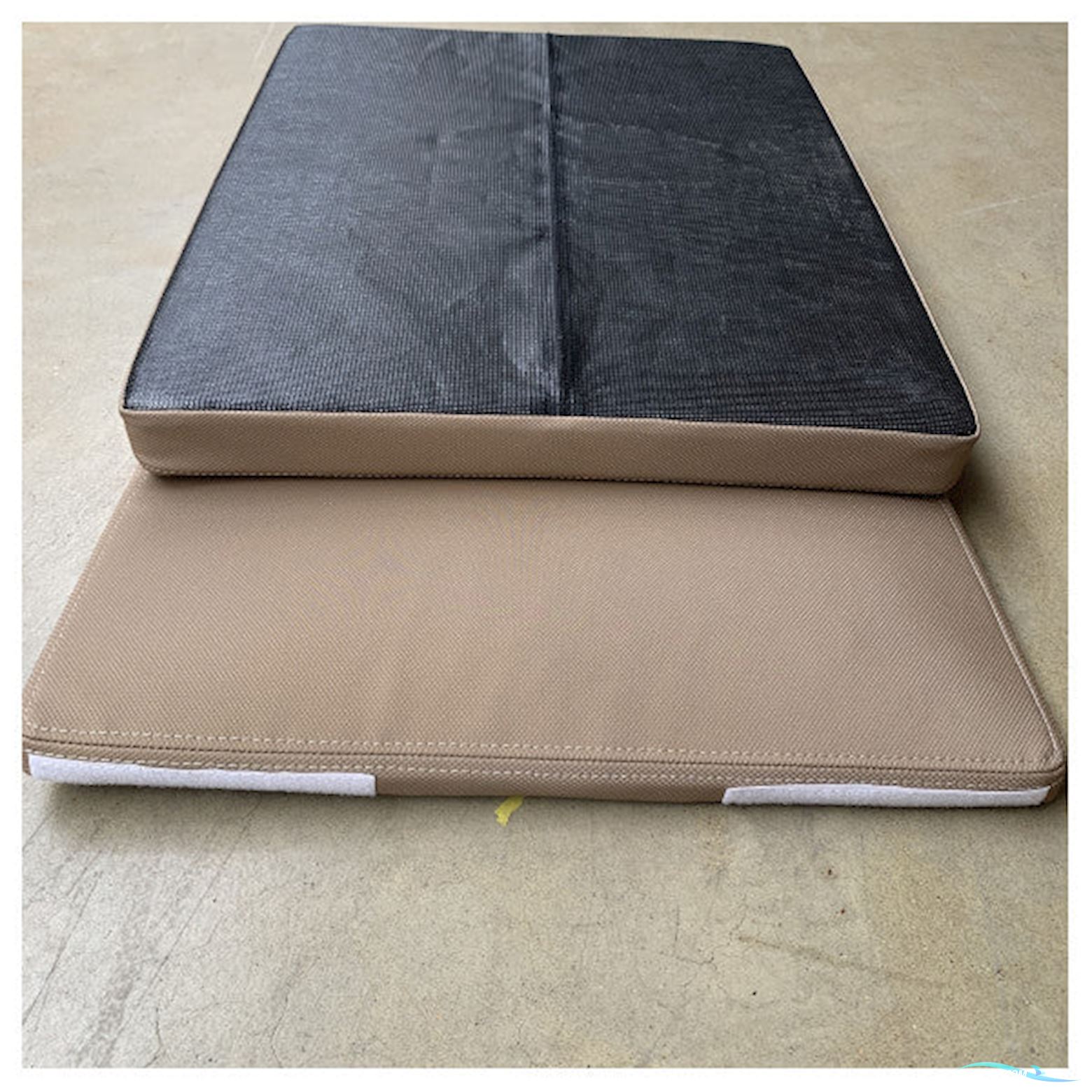 Quicksilver Activ 605 Cruiser Sundeck Center Cushion Brown - 2336527