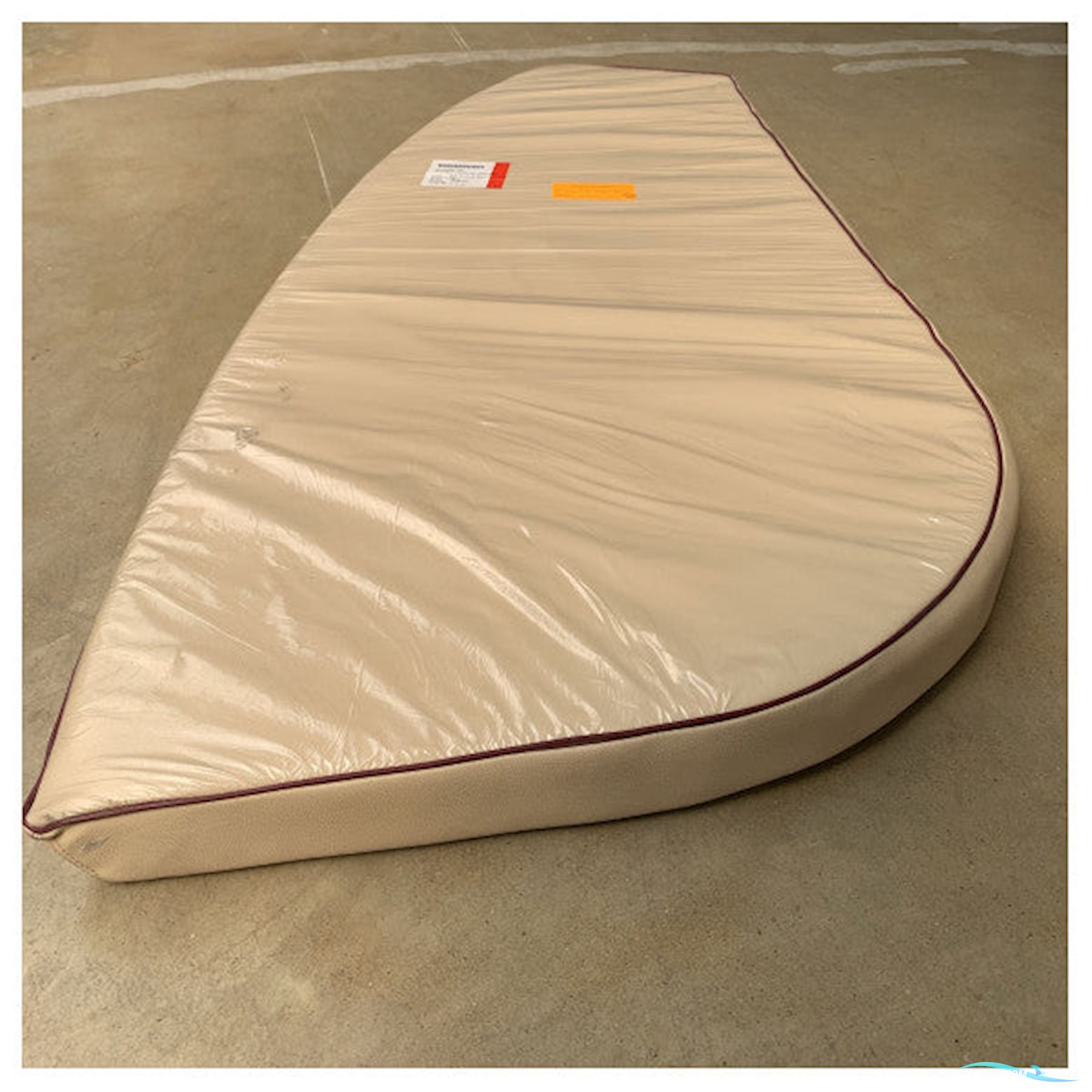 Quicksilver Arvor 215 Cabin Cushion Portside Creme - 878Bal1082