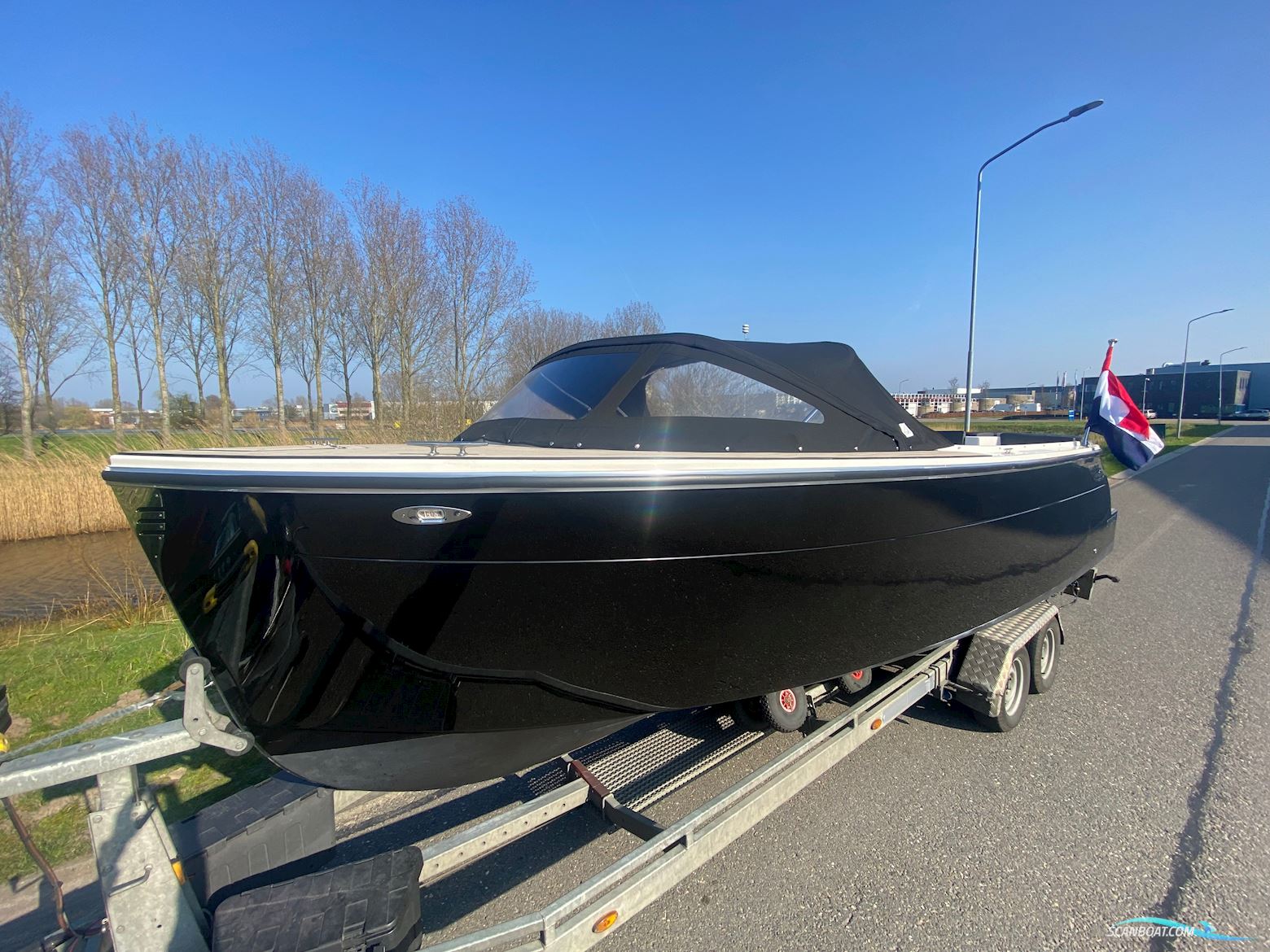 Tendr 23 Outboard 7 Meter Polyester Sloep Zwart