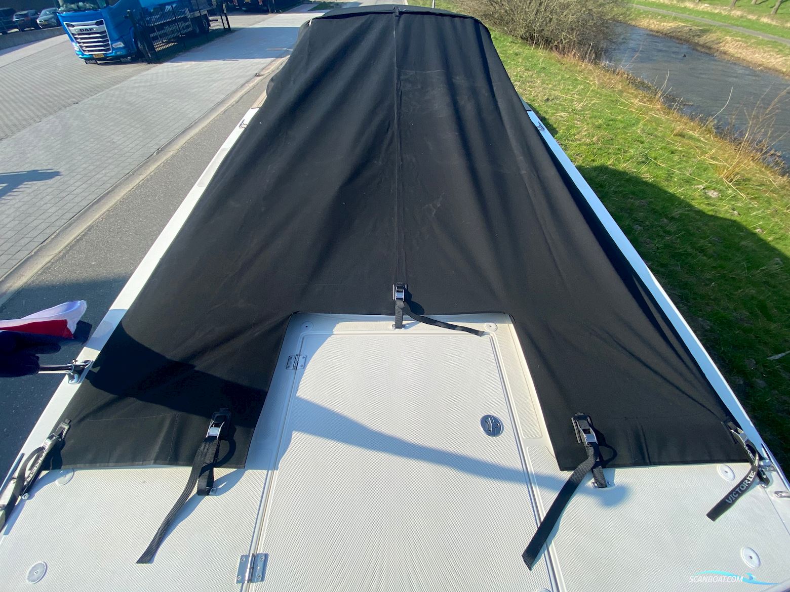 Tendr 23 Outboard 7 Meter Polyester Sloep Zwart