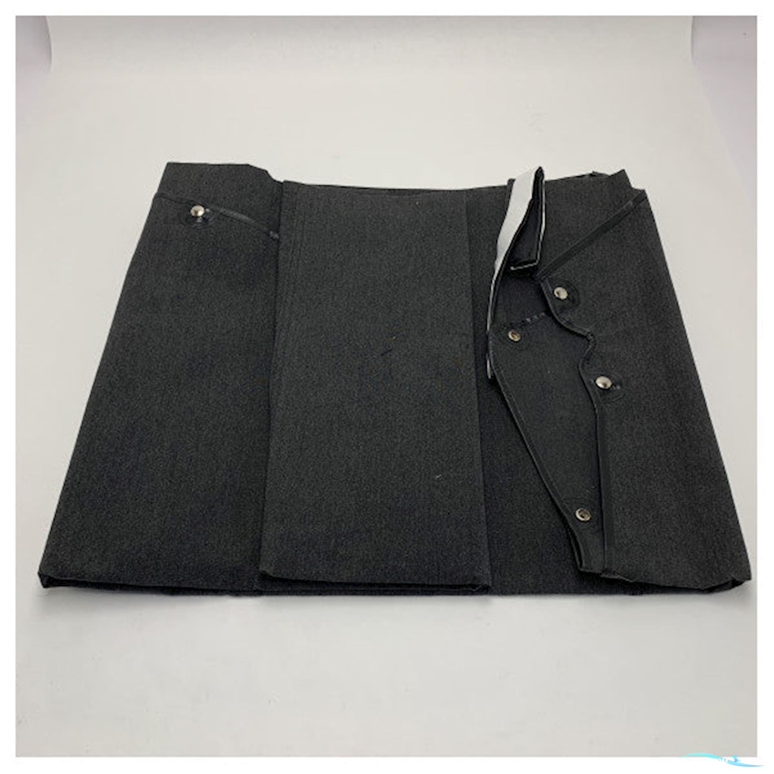 Uttern T70 Black Canvass Bow Cover with Suppor Pole - VK_UTT70EP1