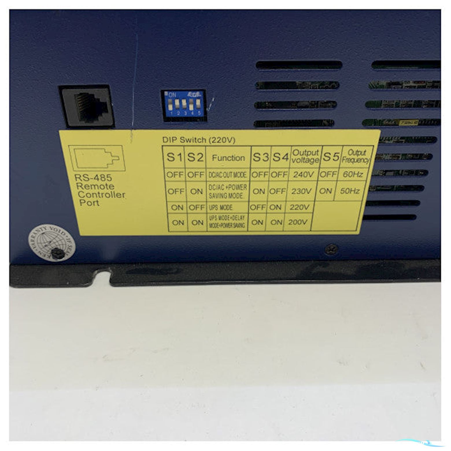 Vetus IV060012 12V 600W sine wave power inverter 230V