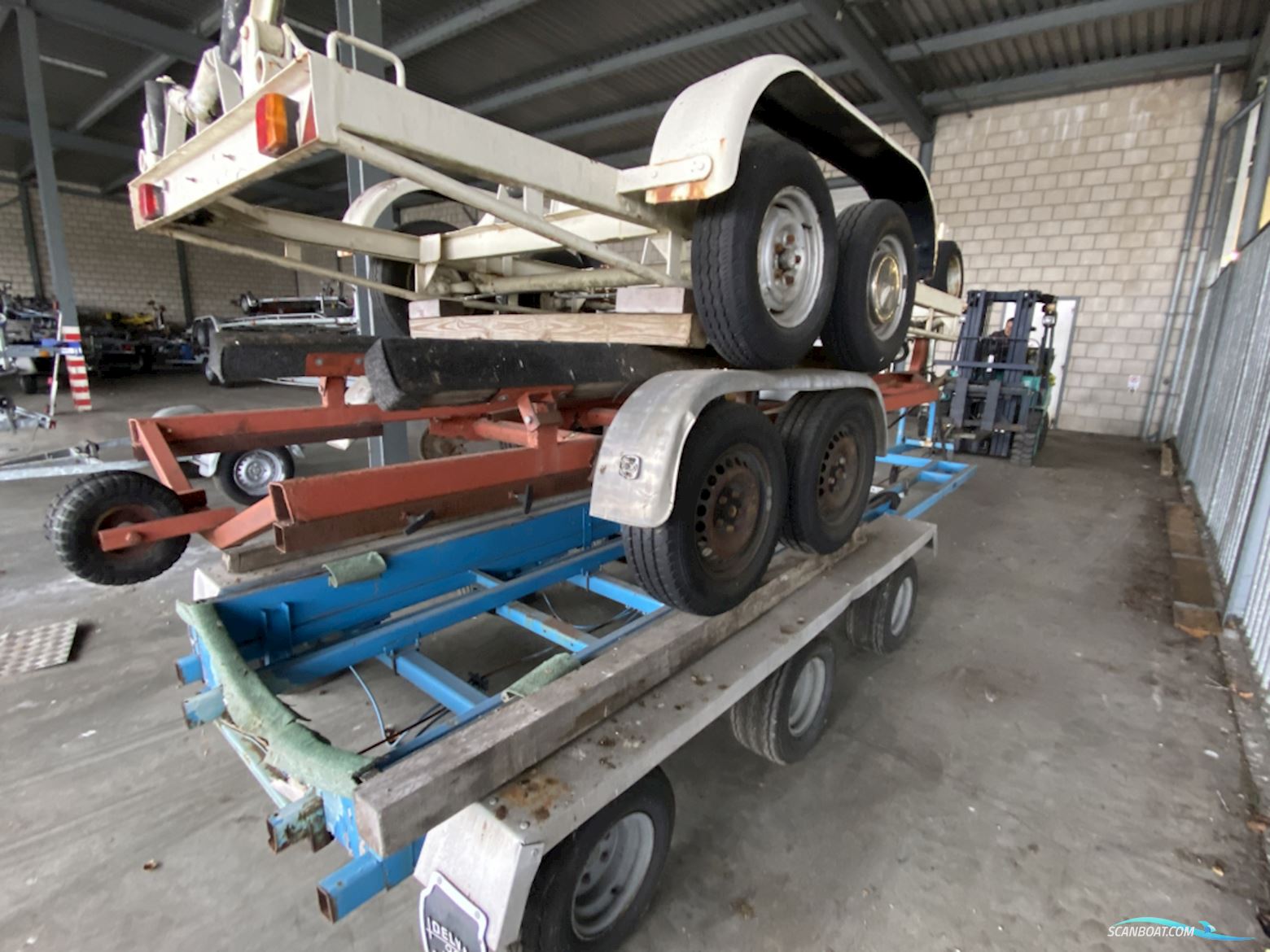 DELVAN 3-asser Stallingstrailer