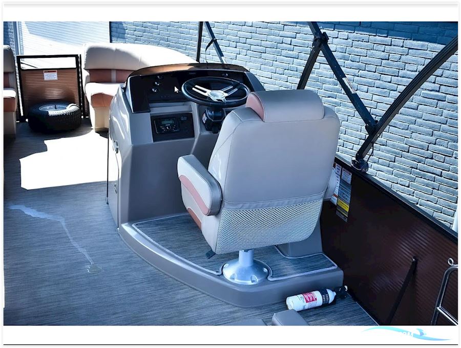 Bennington L22 Quad Bench Saltwater