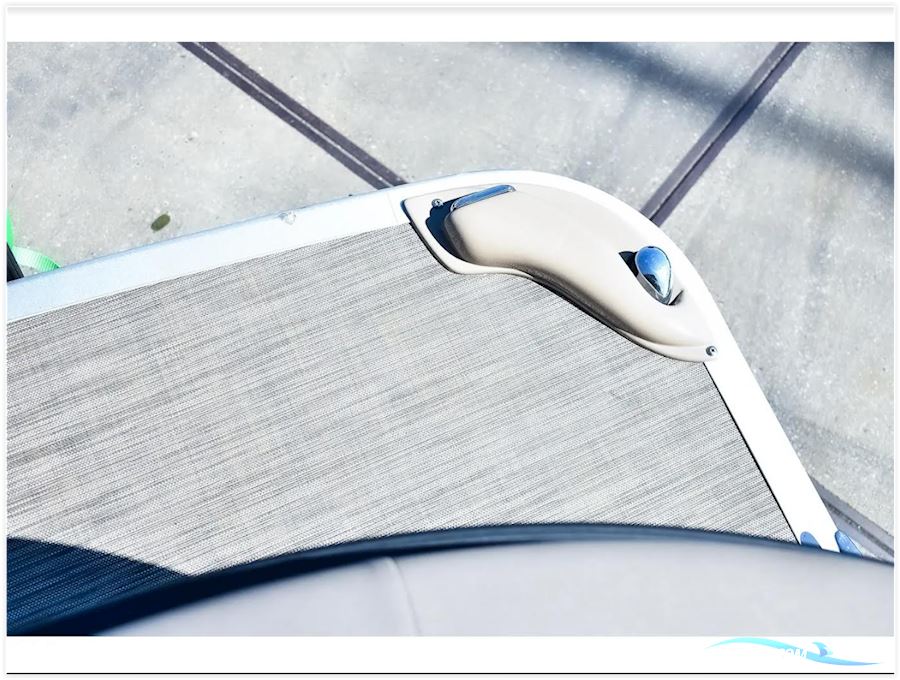 Bennington L22 Quad Bench Saltwater