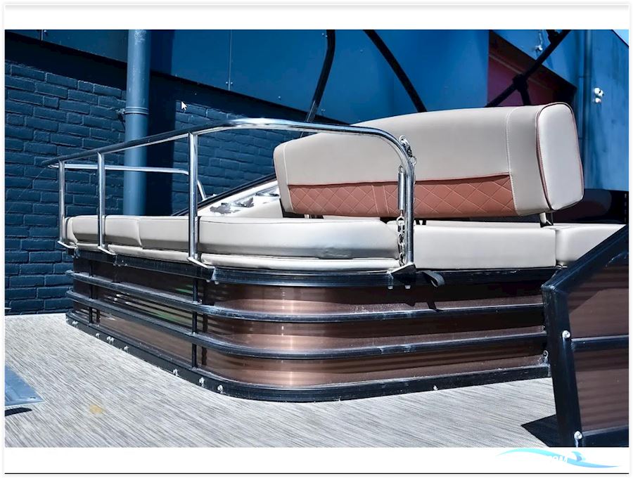 Bennington L22 Quad Bench Saltwater