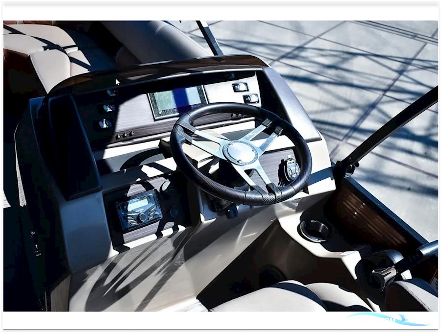 Bennington L22 Quad Bench Saltwater