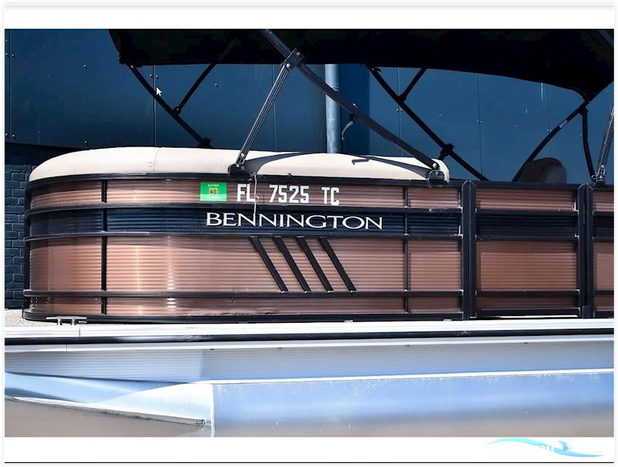 Bennington L22 Quad Bench Saltwater