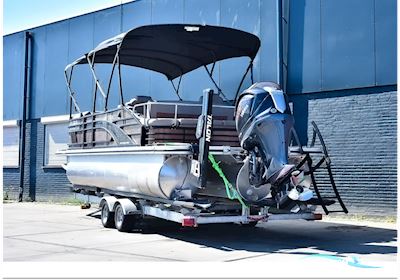 Bennington L22 Quad Bench Saltwater Bådtype ej oplyst 2022, med Yamaha motor, Holland